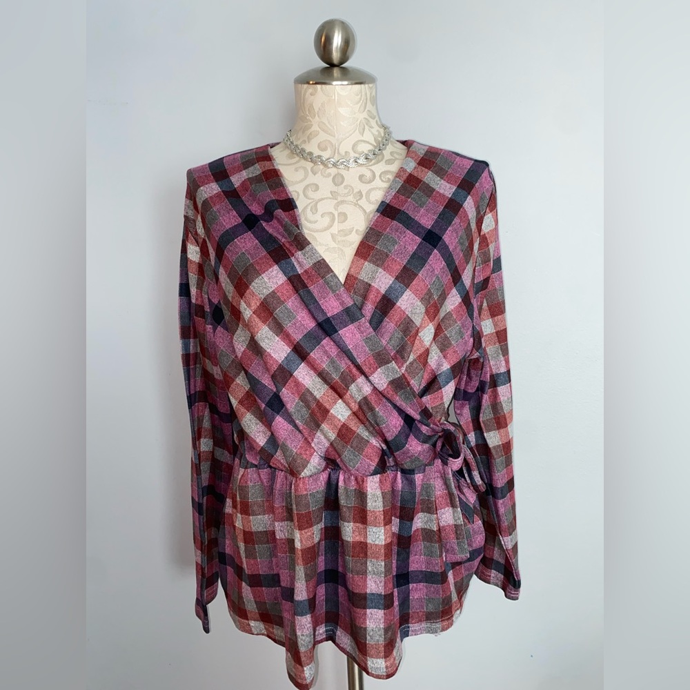 Lane Bryant Classic Faux-Wrap Plaid Top Size 14/16.   #47